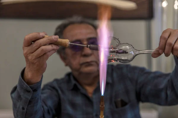 Close Macro Glass Blower Working Flame Handmade Wine Glass Precious — Stock Photo, Image