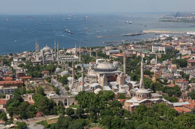 İstanbul hava fotoğrafı. Helikopterden görüntü: Ayasofya, Mavi Cami.