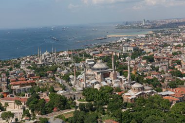 İstanbul hava fotoğrafı. Helikopterden görüntü: Ayasofya, Mavi Cami.