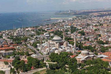 İstanbul hava fotoğrafı. Helikopterden görüntü: Ayasofya, Mavi Cami.