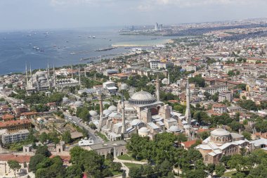 İstanbul hava fotoğrafı. Helikopterden görüntü: Ayasofya, Mavi Cami.