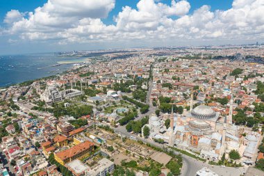 İstanbul hava fotoğrafı. Helikopterden görüntü: Ayasofya, Mavi Cami.