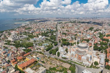 İstanbul hava fotoğrafı. Helikopterden görüntü: Ayasofya, Mavi Cami.