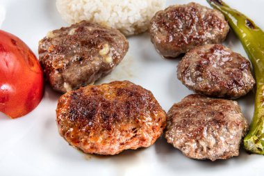 Türk Gıda Kofte veya Kofta / Pirinçli Köfte Yığını.