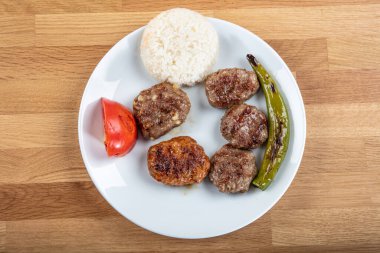 Türk Gıda Kofte veya Kofta / Pirinçli Köfte Yığını.