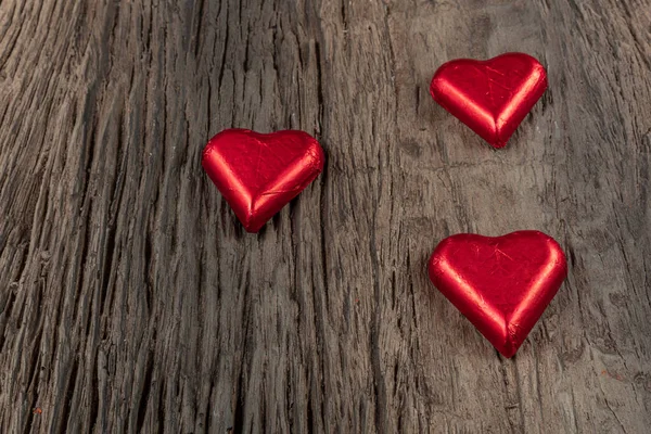 Schokoladenherzen Auf Holzbrett Hintergrund Zum Valentinstag Selektiver Fokus — Stockfoto