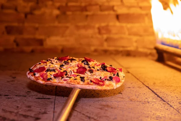 Pizza Con Salsa Tomate Queso — Foto de Stock