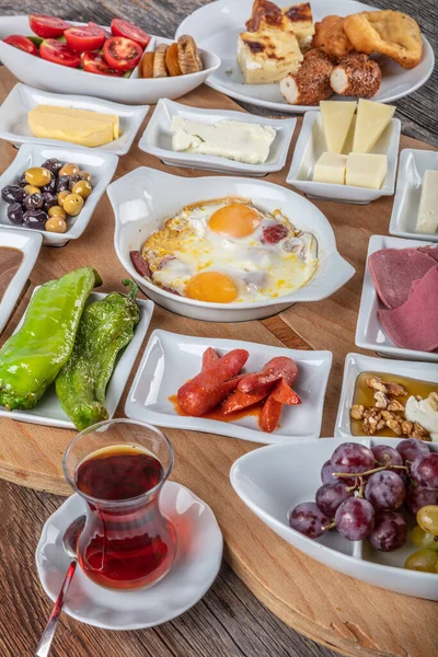 トルコ料理朝食プレート 料理のコンセプト — ストック写真
