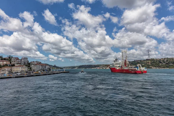 Κωνσταντινούπολη Τουρκία Αυγούστου 2017 Μεγάλο Παράκτιο Σκάφος Ασφαλείας Στο Στενό — Φωτογραφία Αρχείου