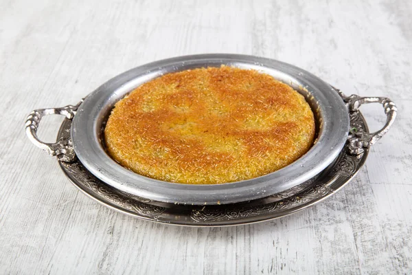 Traditional Turkish Dessert Kunefe Kadayif Turkish Traditional Kunefe Kanafeh Plenty — Stock Photo, Image