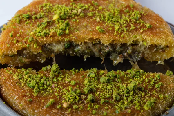 Традиционный Турецкий Десерт Kunefe Kadayif Кунефе Сыром Турецкий Десерт Кунефе — стоковое фото