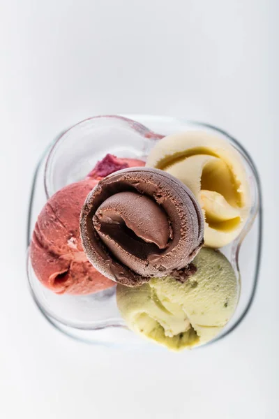 Gelado Frutas Bolas Sorvete Coloridas Tigela Com Diferentes Sabores Manga — Fotografia de Stock