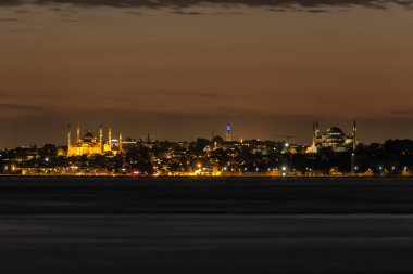 Türkiye 'de akşam saatlerinde deniz manzarası çok güzel, IStanbul.