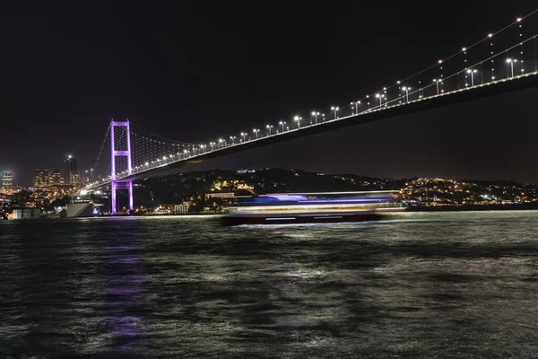 Illuminated Yavuz Sultan Selim Bridge Istanbul Turkey — Foto de Stock