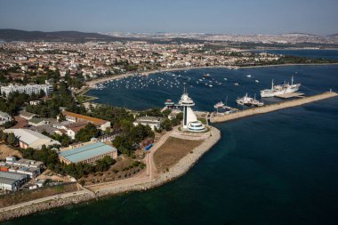 Tuzla, β, Trkiye - 25 Ağustos 2013; Tuzla plajı, ITU Denizcilik Fakültesi - Tuzla, İstanbul.