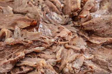 Sığır etine yakın.