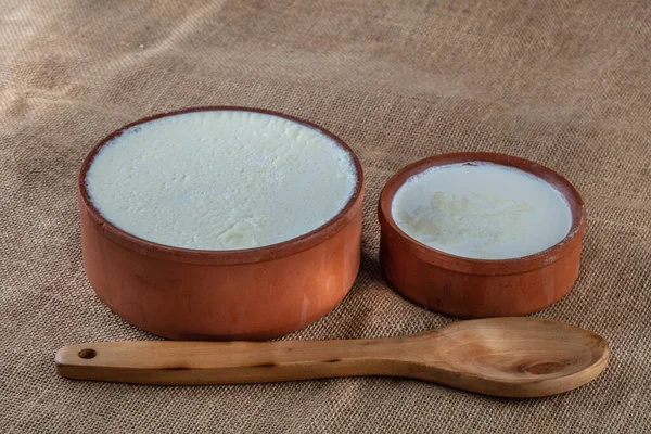 Bowl Fresh Organic Coconut Milk Wooden Background — Stockfoto