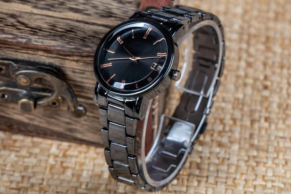 Reloj Pulsera Los Hombres — Foto de Stock