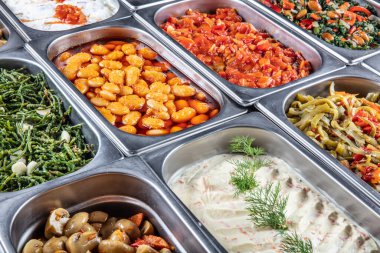 yemek, meze, deniz ürünleri, salata ve diğer yemekler.