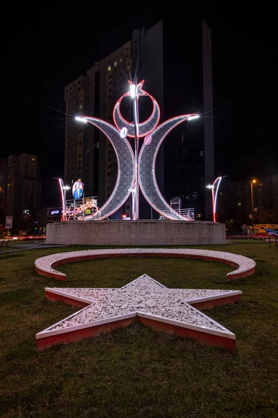 Atasehir Estambul Turquía Febrero 2019 Vista Nocturna Plaza República Atasehir —  Fotos de Stock