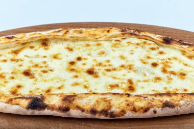 Peynirli Pita fırında pişti.