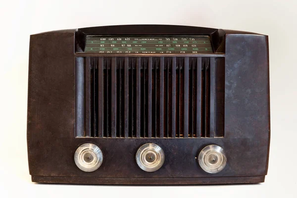 Les Radios Vintage Ancienne Radio Isolée Sur Fond Blanc — Photo