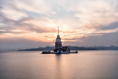 Istanbul, Turkey: Maiden's Tower view at sunset