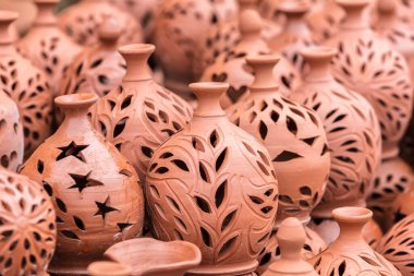 traditional Turkish clay products as souvenirs