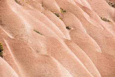 Kapadokya 'daki dağlarda kaya oluşumlarının güzel manzarası. seyahat, macera, tatil.