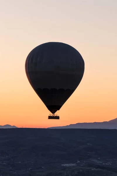 Krásná Krajina Vzduchových Balónů Nad Horami Cappadocia Cestování Dobrodružství Dovolená — Stock fotografie