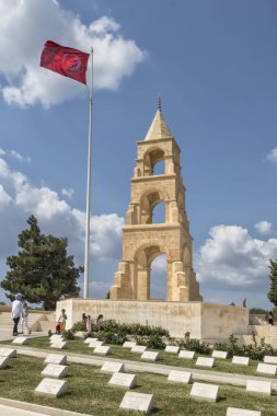 Çanakkale, Türkiye - 4 Ağustos 2016: 57. Alay şehidi anısına Çanakkale Savaşı 'nda binlerce şehit ve yaralı verildi..