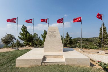 Çanakkale, Türkiye - 4 Ağustos 2016: 57. Alay şehidi anısına Çanakkale Savaşı 'nda binlerce şehit ve yaralı verildi..