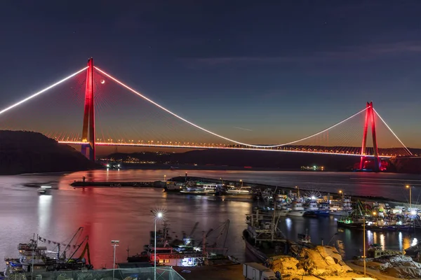 Illuminated Yavuz Sultan Selim Bridge Istanbul Turkey — Stock fotografie