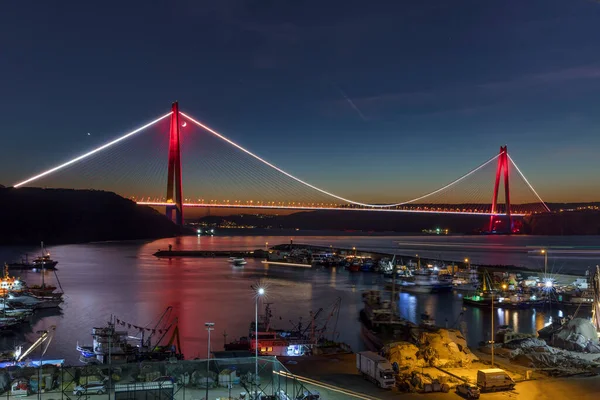 Illuminated Yavuz Sultan Selim Bridge Istanbul Turkey —  Fotos de Stock