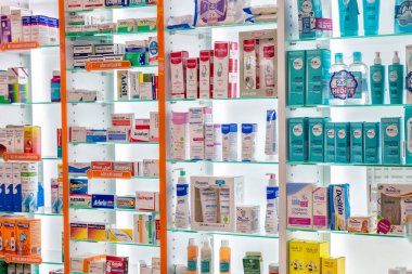 different types of drugs in a store