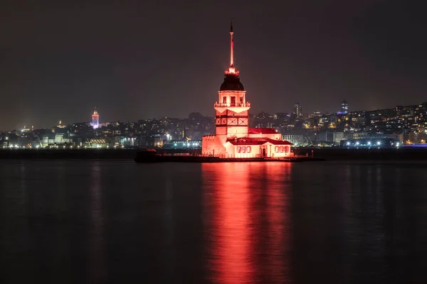 Istanbul Turkey July 2019 Maiden Tower Illuminated Red Light Night — Fotografia de Stock