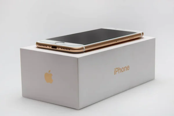 นวาคม 2016 ใหม Apple Iphone ทอง อความสว ในการท างานคร งแรก — ภาพถ่ายสต็อก