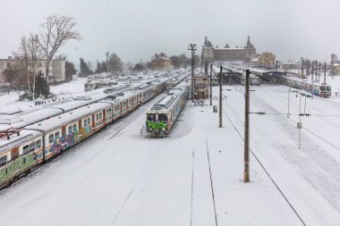 Kadıköy, İstanbul, Türkiye - 7 Ocak 2017; Haydarpaşa Tren İstasyonu kış boyunca kar altında.