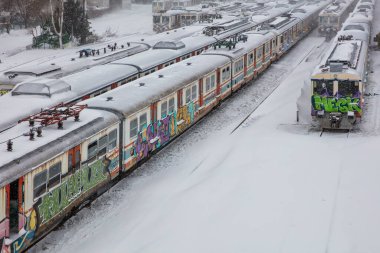 Kadıköy, İstanbul, Türkiye - 7 Ocak 2017; Haydarpaşa Tren İstasyonu kış boyunca kar altında.
