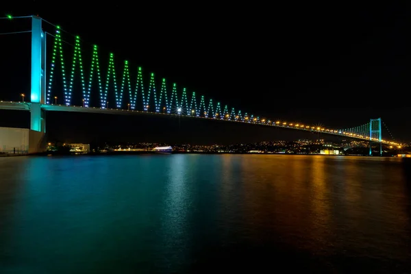 Illuminated Bosphorus Bridge New Name July Martyrs Istanbul Turkey — Foto de Stock