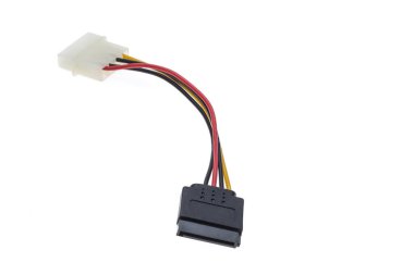 Molex güç uzatma kablosu beyaz arkaplanda izole edildi