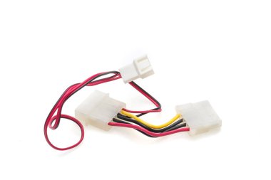 Ana kart güç kablosu beyaz arkaplanda izole edildi