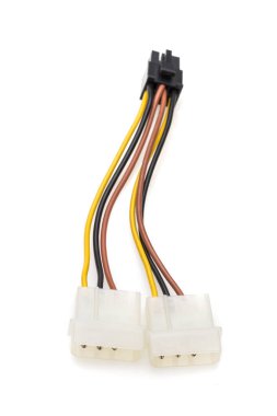 Ana kart güç kablosu beyaz arkaplanda izole edildi