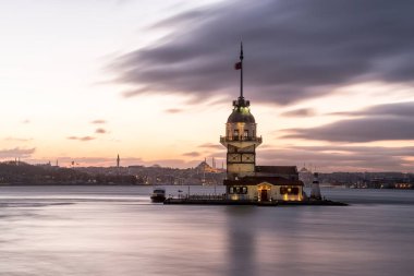 İstanbul, 23 Temmuz 2019. Bakire Kulesi 'nin gece manzarası.