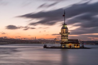 İstanbul, 29 Temmuz 2019. Bakire Kulesi 'nin gece manzarası.