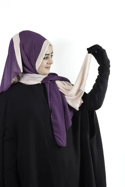 Beautiful Muslim Woman Hijab Posing — Photo