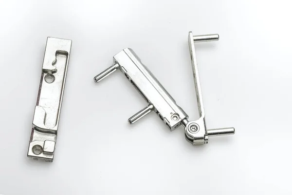 白い背景の金属製の鍵 — ストック写真