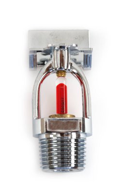 Arka planda yangın fıskiyesi olan yangın fıskiyesini kapatın. Yangın fıskiyeleri, yaşam ve yangın güvenliği için tasarlanmış birleşik su borularının bir parçasıdır..