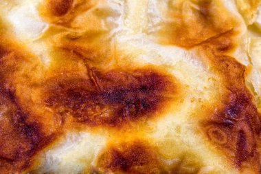 Taze pişmiş ekmeğe yakın durun.