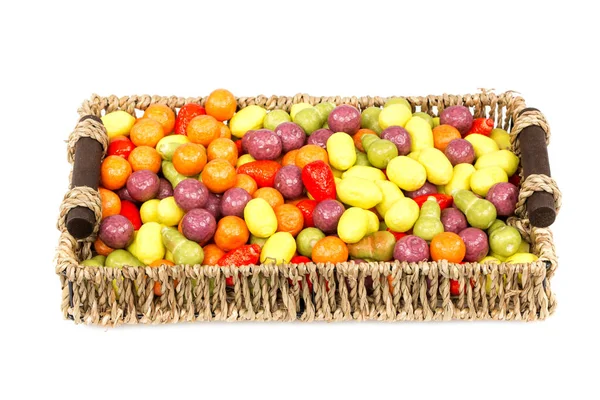 Frische Früchte Korb Isoliert Auf Weiß — Stockfoto